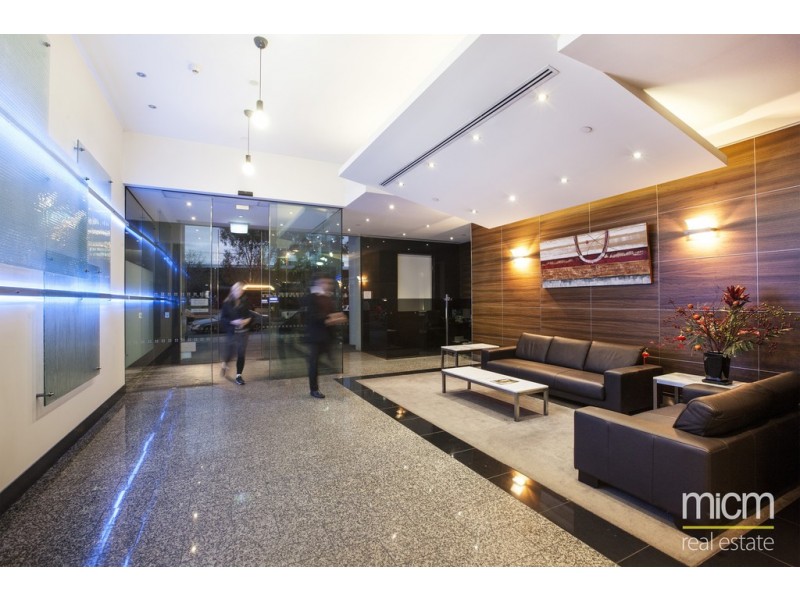 REF 24317/83 Whiteman Street, Southbank VIC 3006