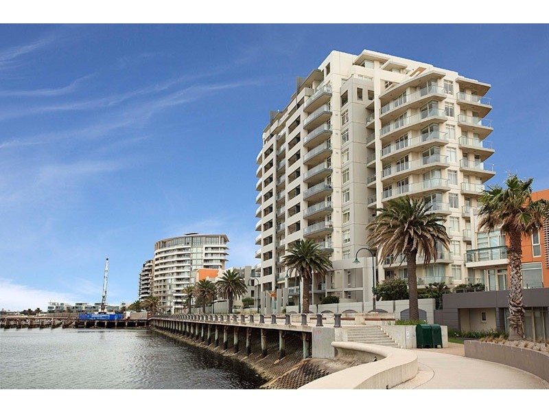 801/127 Beach Street, Port Melbourne VIC 3207