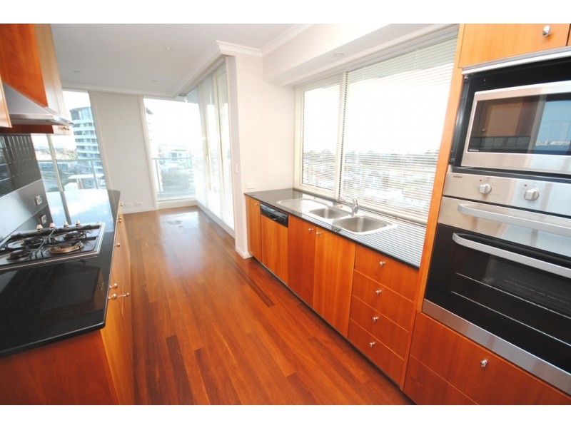 801/127 Beach Street, Port Melbourne VIC 3207