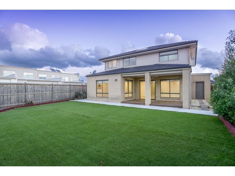 4 Lomandra Street, Point Cook VIC 3030