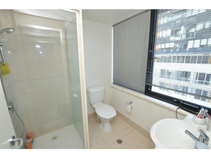 REF 24320/22 Kavanagh Street, Southbank VIC 3006