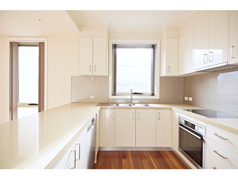 2/66 Fisher Street, Malvern East VIC 3145