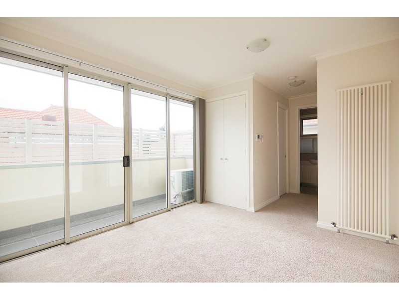 2/66 Fisher Street, Malvern East VIC 3145