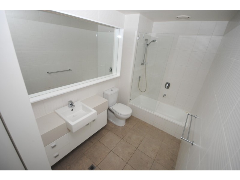 REF 24346/180 City Road, Southbank VIC 3006