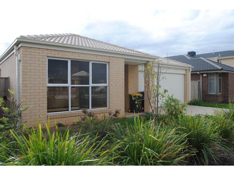 18 Misqa Avenue, Point Cook VIC 3030