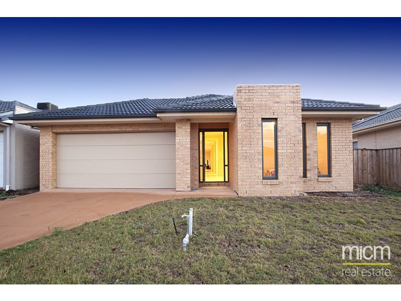 30 The Esplanade, Sanctuary Lakes VIC 3030