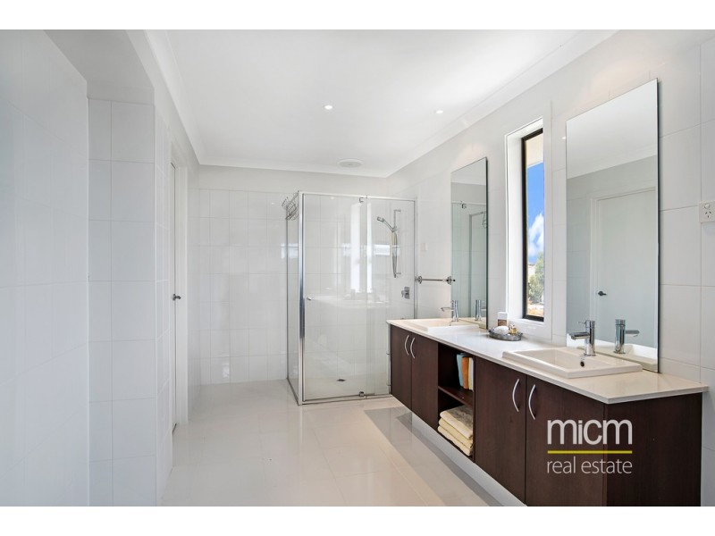 15 Lomandra Street, Point Cook VIC 3030