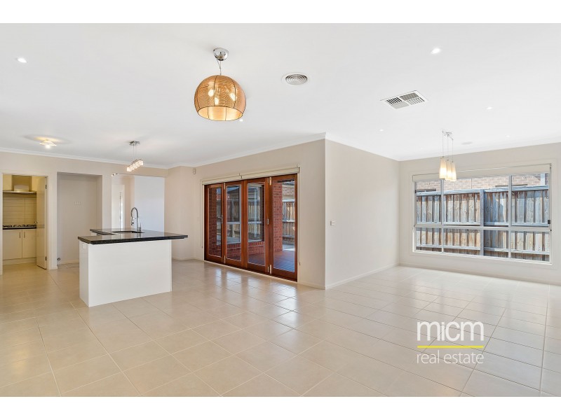 332 Boardwalk Boulevard, Point Cook VIC 3030