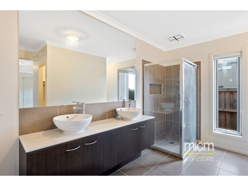 332 Boardwalk Boulevard, Point Cook VIC 3030