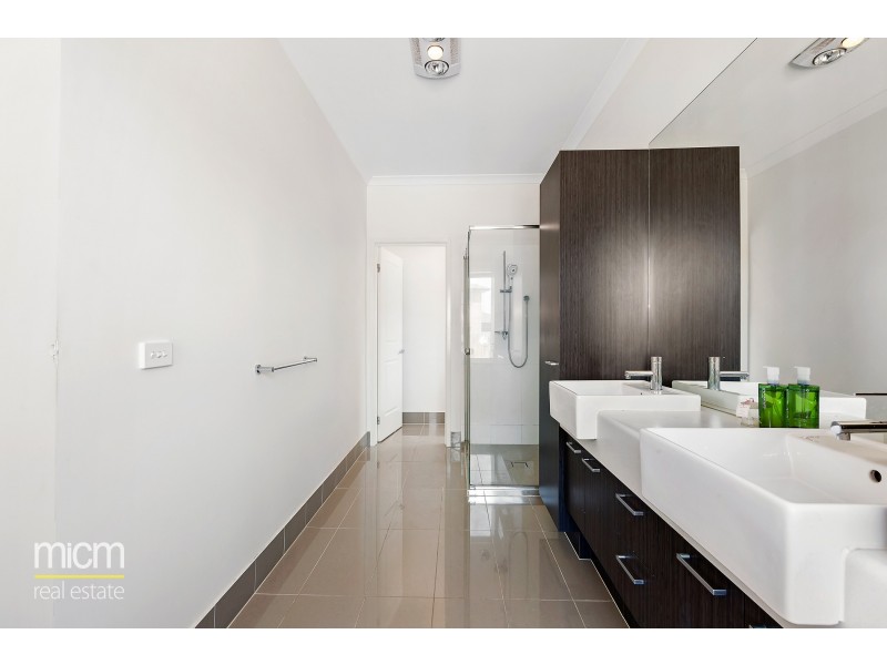 5 Willowherb Way, Point Cook VIC 3030