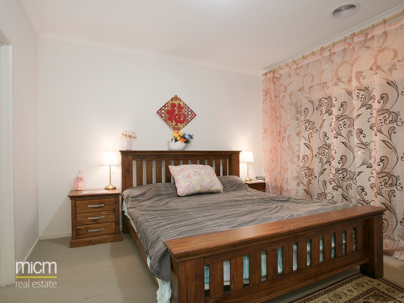 30 Fireside Avenue, Point Cook VIC 3030