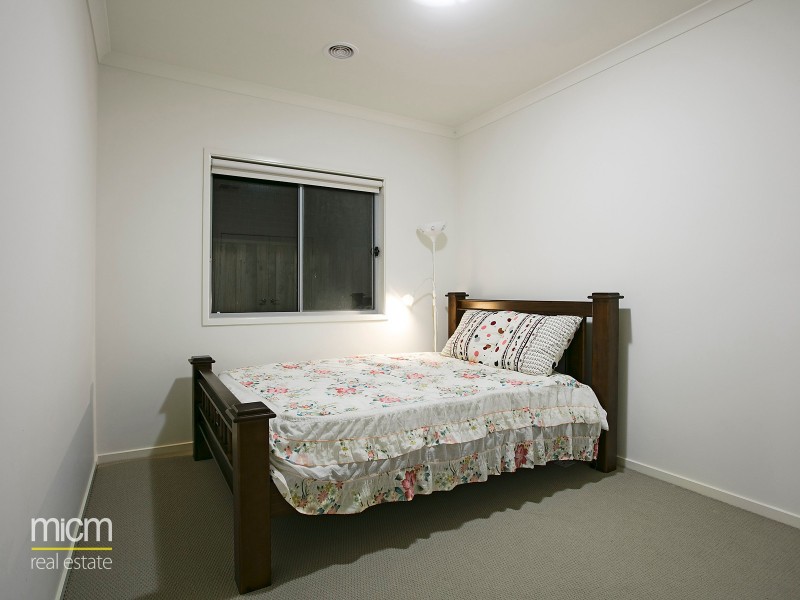 30 Fireside Avenue, Point Cook VIC 3030