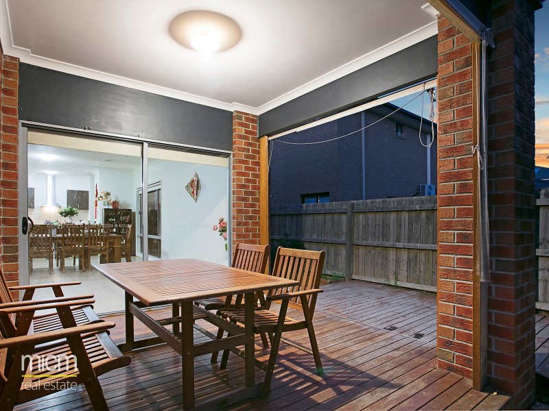 30 Fireside Avenue, Point Cook VIC 3030