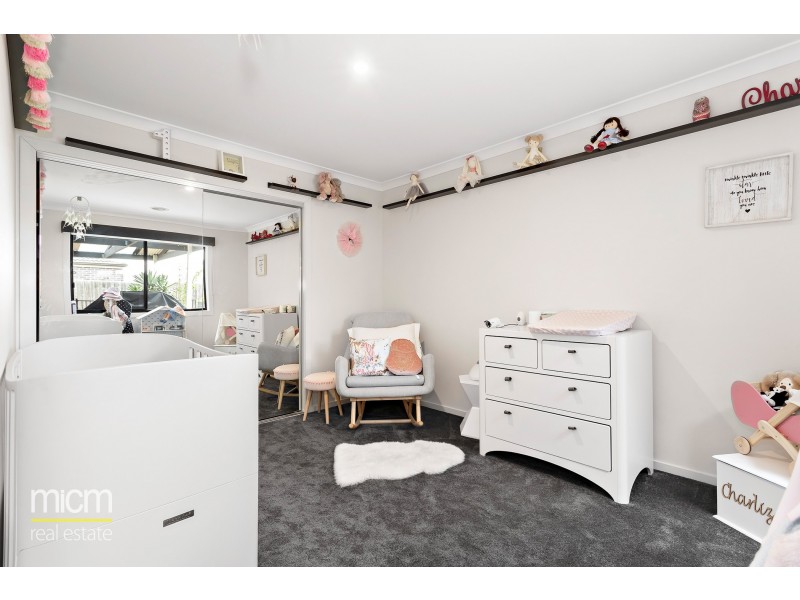 25 Grassbird Drive, Point Cook VIC 3030
