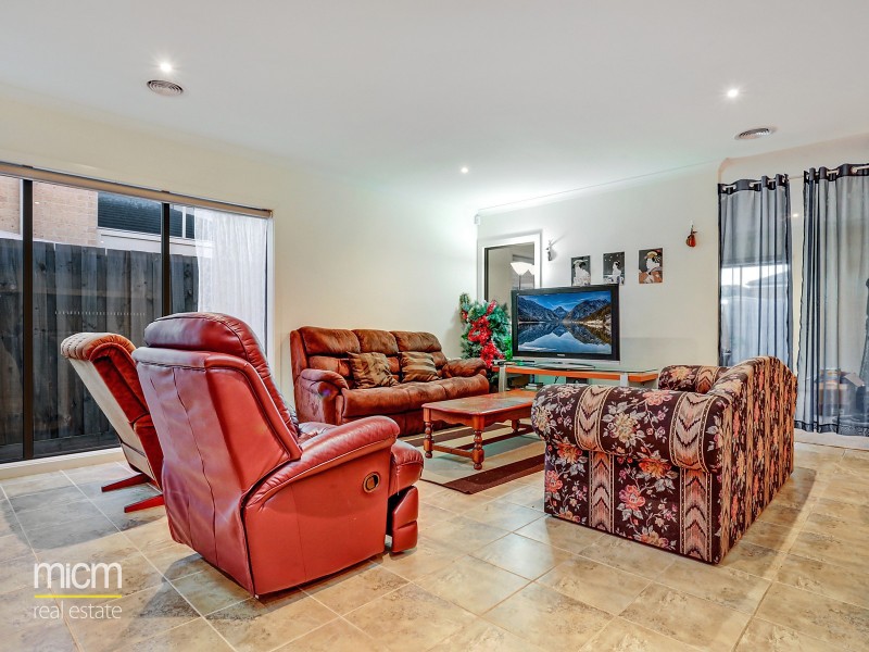 16 Lomandra Street, Point Cook VIC 3030