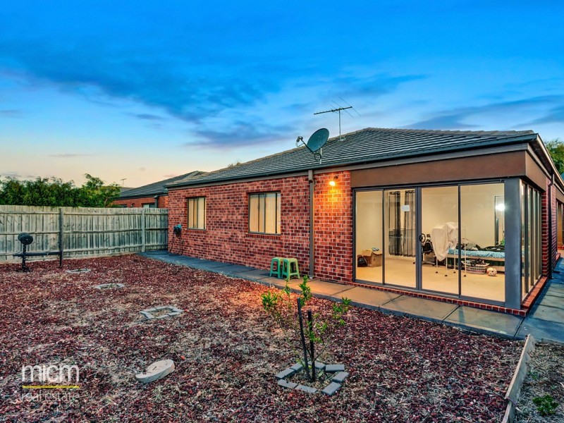 16 Lomandra Street, Point Cook VIC 3030