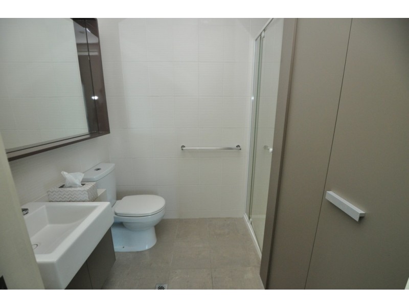 REF 24357/180 City Road, Southbank VIC 3006