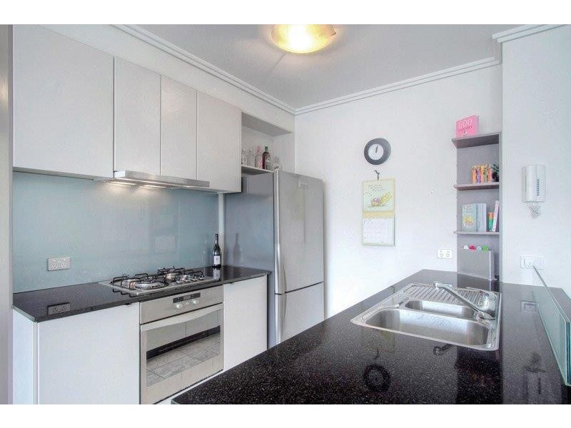 REF 24359/88 Kavanagh Street, Southbank VIC 3006