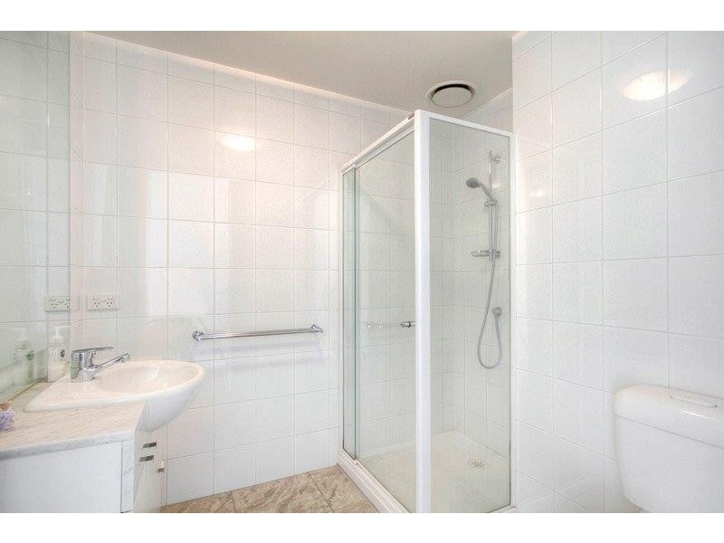 REF 24359/88 Kavanagh Street, Southbank VIC 3006