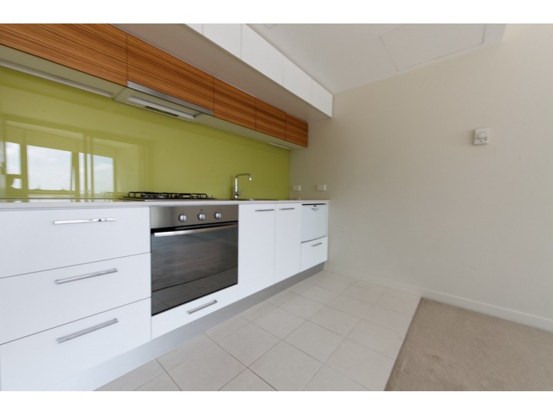 611/100 Harbour Esplanade, Docklands VIC 3008