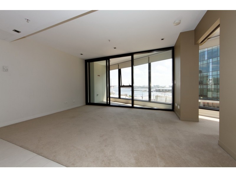 611/100 Harbour Esplanade, Docklands VIC 3008