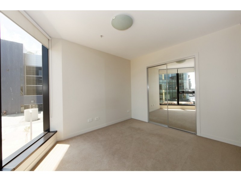 611/100 Harbour Esplanade, Docklands VIC 3008