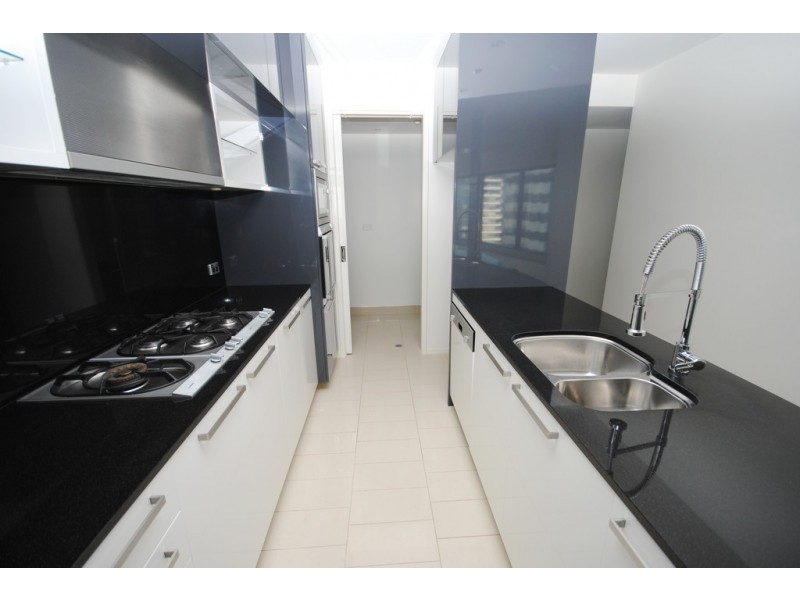 2402/7 Riverside Quay, Southbank VIC 3006