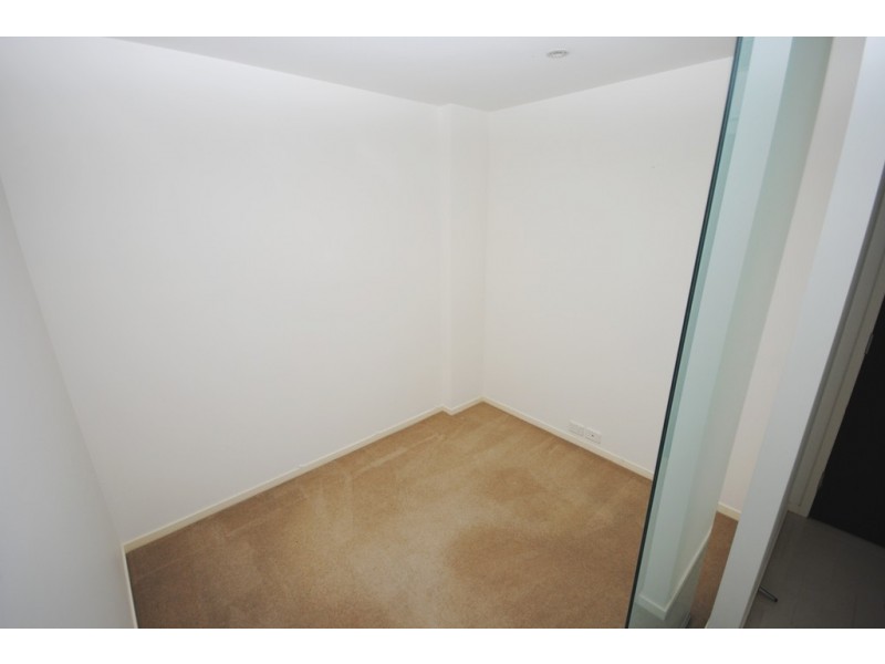 2402/7 Riverside Quay, Southbank VIC 3006