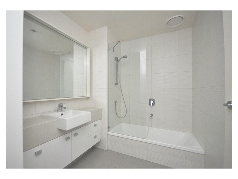 REF 24363/63 Whiteman Street, Southbank VIC 3006