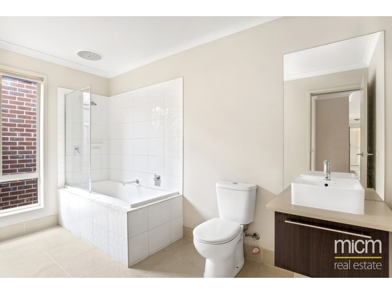 16 Montezuma Avenue, Truganina VIC 3029