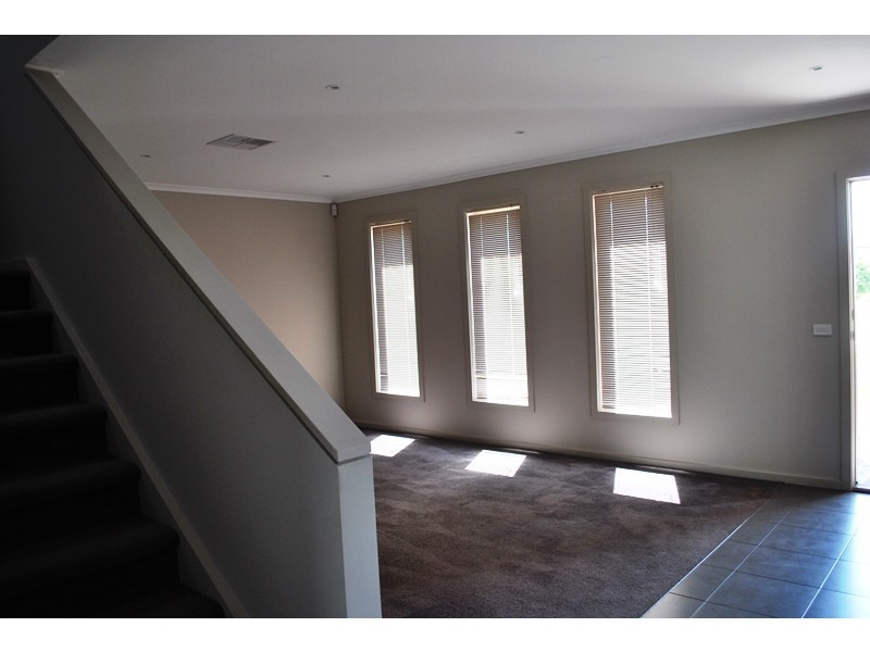 11 Windorah Drive, Point Cook VIC 3030