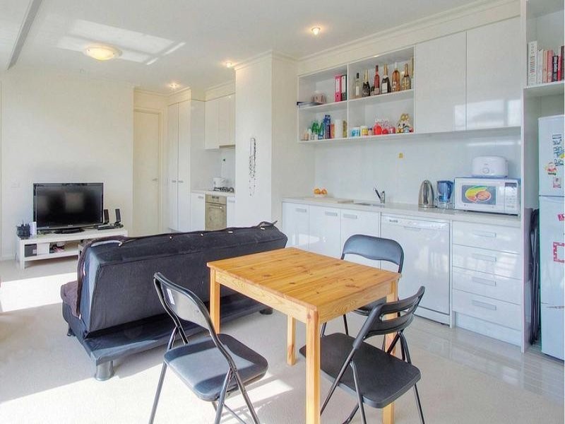 REF 24378/67 Whiteman Street, Southbank VIC 3006