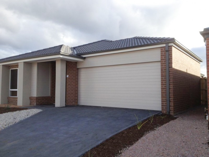 22 Warunda Parade, Point Cook VIC 3030