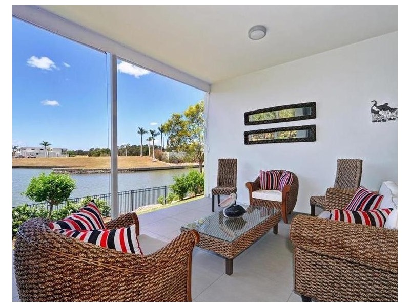 7527 Springfield Drive, Hope Island QLD 4212
