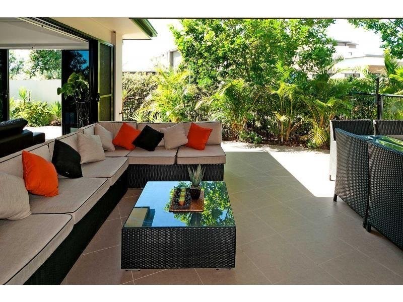 2523 Gracemere Cct Nth, Hope Island QLD 4212