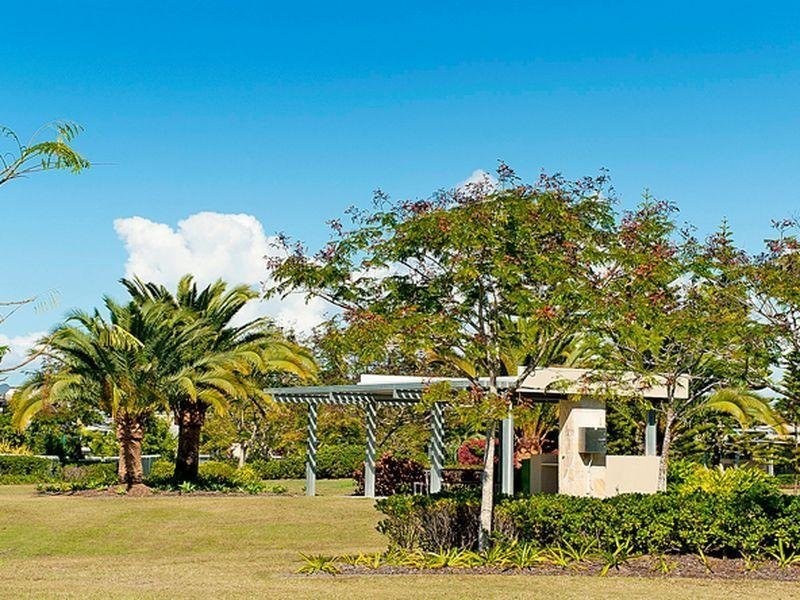 2523 Gracemere Cct Nth, Hope Island QLD 4212