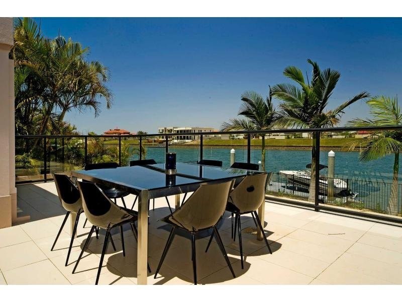 1663 Riverdale Drive, Hope Island QLD 4212