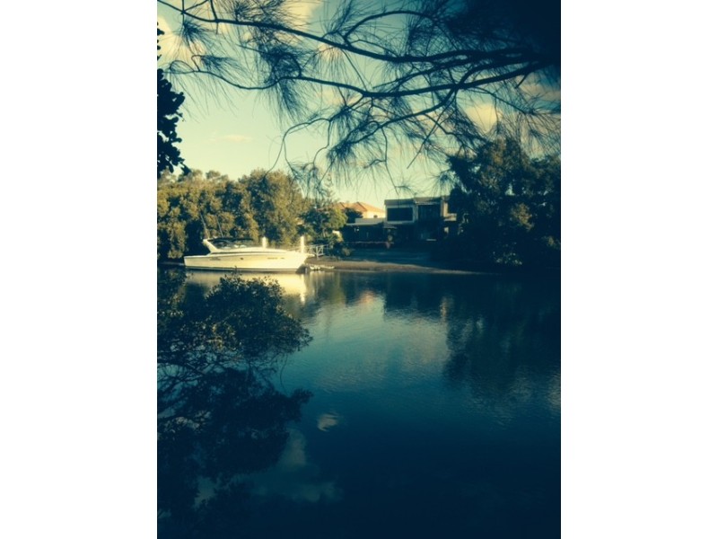 23 Champagne Blvd, Helensvale QLD 4212