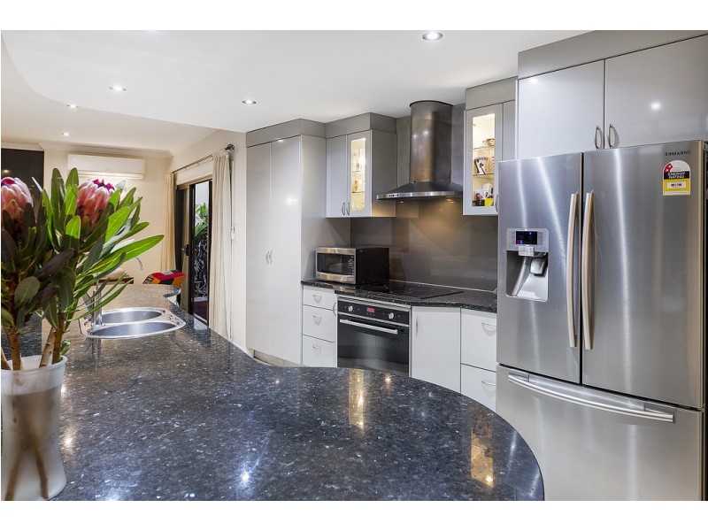 23 Champagne Blvd, Helensvale QLD 4212