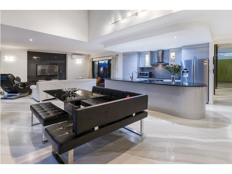 23 Champagne Blvd, Helensvale QLD 4212