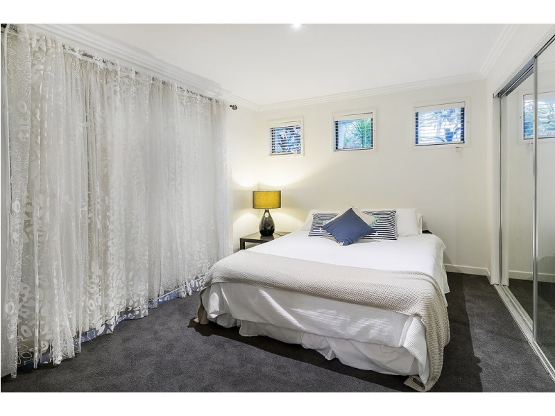 23 Champagne Blvd, Helensvale QLD 4212