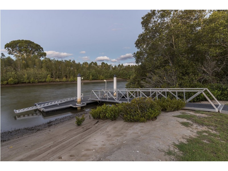 23 Champagne Blvd, Helensvale QLD 4212