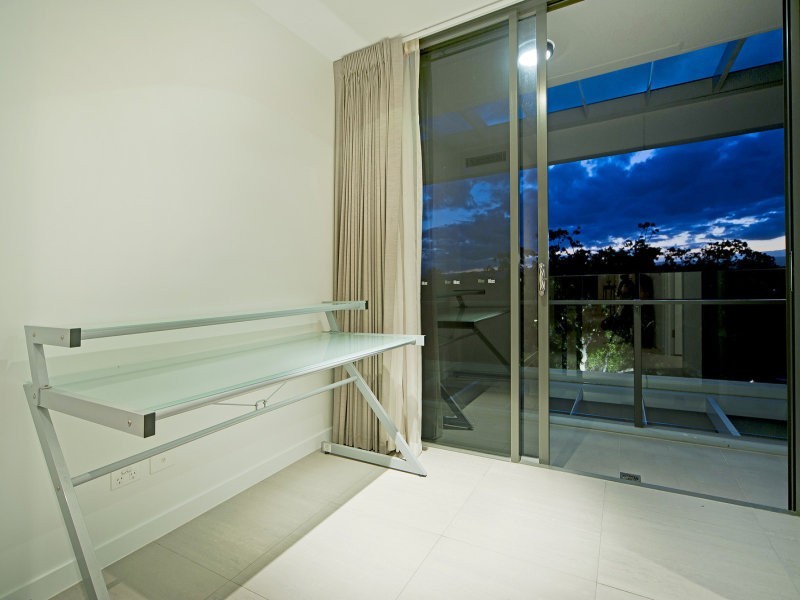 4502/323 Bayview Street, Hollywell QLD 4216