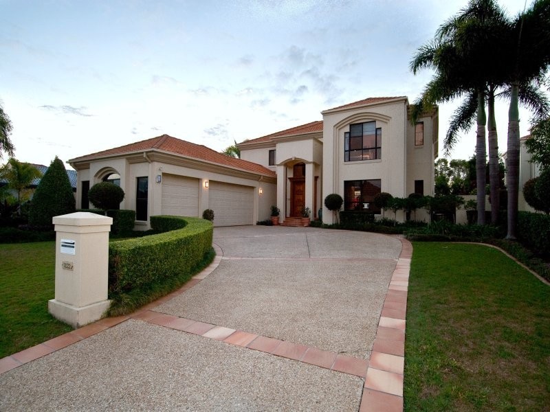 1122 Beechwood Drive, Hope Island QLD 4212