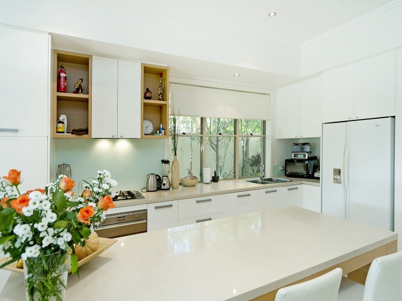 6102 The Lakes Dve, Hope Island QLD 4212