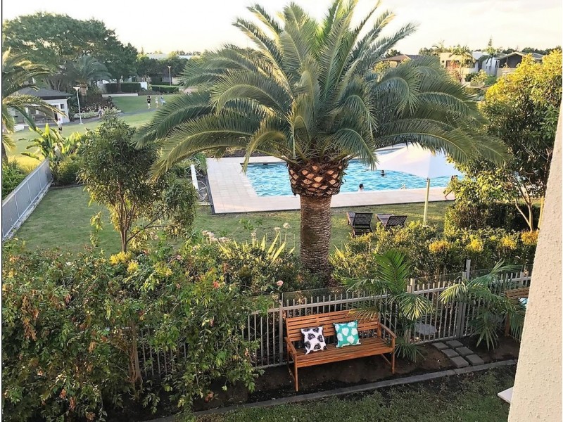 6165 Murten Ct, Hope Island QLD 4212