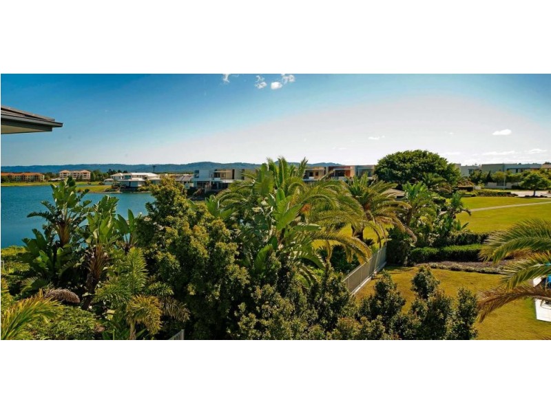 6165 Murten Ct, Hope Island QLD 4212