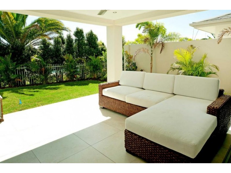 6165 Murten Ct, Hope Island QLD 4212