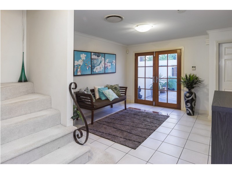 8871 Magnolia Drive East, Hope Island QLD 4212