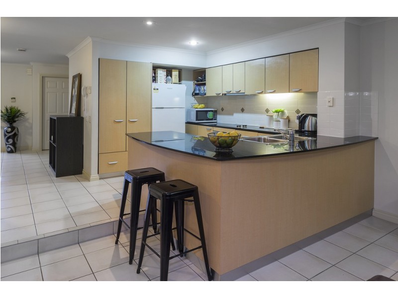 8871 Magnolia Drive East, Hope Island QLD 4212